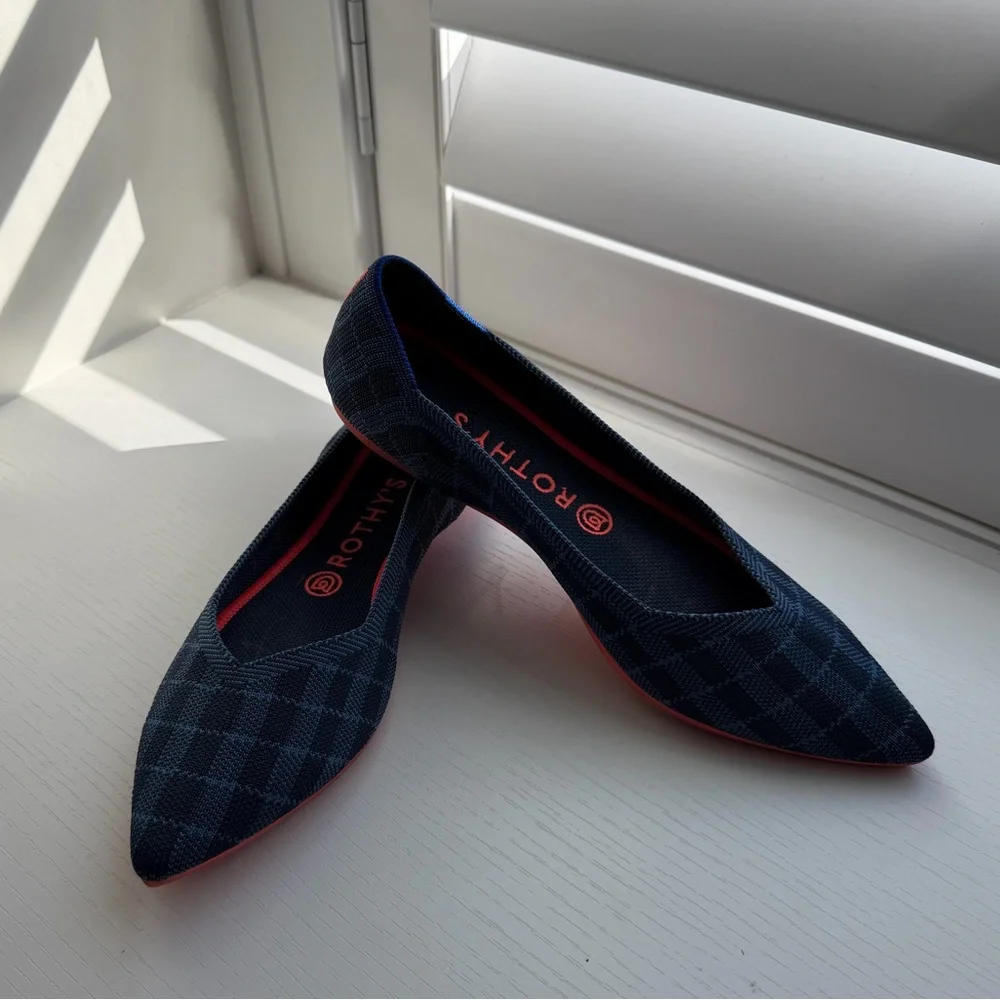 Rothys chic navy